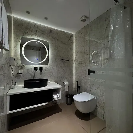 Luxury ساراندا